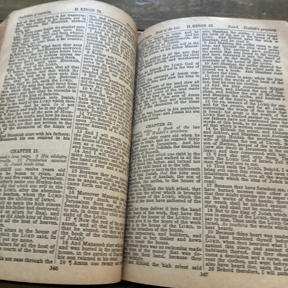 Holy Bible Containing The Old And New Testaments Translated From Original Tongue - Picture 9 of 16